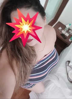 CREAMY SAPNA (ANAL 🥒QUEEN)TOPPER - এস্কর্ট in New Delhi Photo 2 of 8