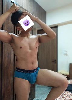 Rudra - Male एस्कॉर्ट in Mumbai Photo 3 of 9