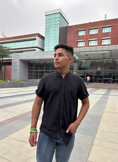 Rohan - Male এস্কর্ট in Gurgaon Photo 3 of 5