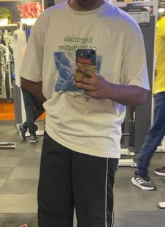 Neil - Male escort in Mumbai Photo 3 of 5