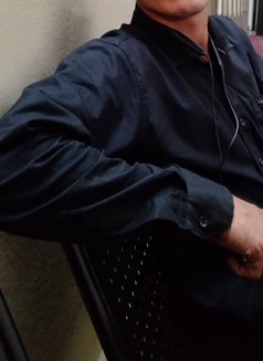 Ryder - Male escort in New Delhi Photo 3 of 5