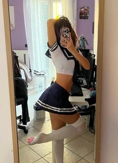 Olivi - ఎస్కార్ట్ in New Delhi Photo 2 of 5