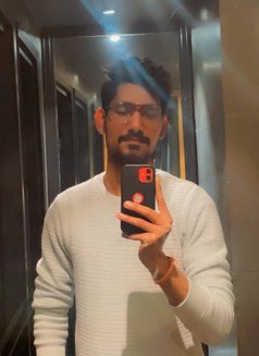 Sam Real Dominatrix/submissive Sessions - Male ডোমিনেট্রিক্স in New Delhi Photo 1 of 11