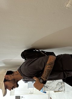 Gabreal - Male एस्कॉर्ट in Noida Photo 1 of 4