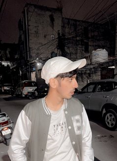 Raghav - Male escort in New Delhi Photo 3 of 5