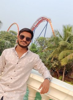 Vicky - Male escort in Pune Photo 4 of 4