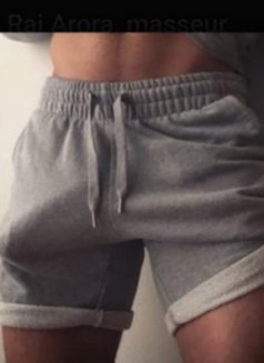 Rajveer - Male मसाज in Noida Photo 4 of 5