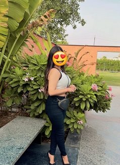 Sonia Kumari - एस्कॉर्ट in Bangalore Photo 2 of 2