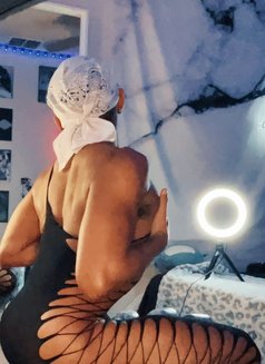 25 Sexy Smooth Slutty Bubble Butt Bottom - Male எஸ்கார்ட் in New Delhi Photo 4 of 9