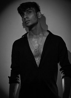 Sahil Khan - Male एस्कॉर्ट in Noida Photo 1 of 1