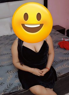 Sneha95tiwari - escort in Noida Photo 2 of 4