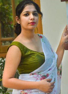Thrissur Escorts Service - एस्कॉर्ट in Thrissur Photo 1 of 1