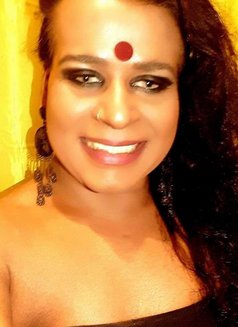 Kajal - Transsexual escort in New Delhi Photo 1 of 3