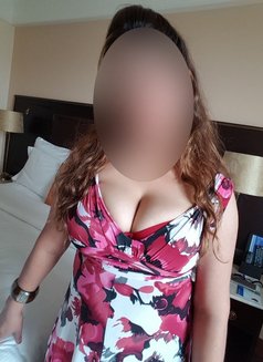 We Have High Profile Bollywood Celebrity - escort in Pune Photo 6 of 6