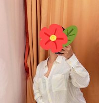 Disha kaur - एस्कॉर्ट in New Delhi Photo 1 of 2