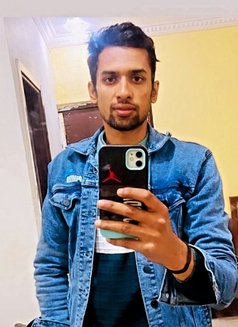 Independent Young College Guy - Male ఎస్కార్ట్ in New Delhi Photo 3 of 4