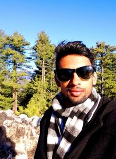 Independent Young College Guy - Male ఎస్కార్ట్ in New Delhi Photo 2 of 4