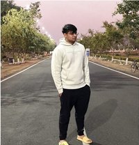 Max - Male escort in New Delhi