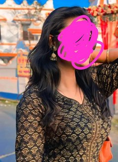 Independent Girl Deepika - முதியோருக்கான நடிப்பாளர் in New Delhi Photo 2 of 4