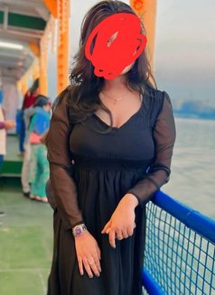 Independent Girl Deepika - முதியோருக்கான நடிப்பாளர் in New Delhi Photo 3 of 4