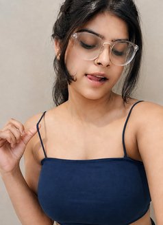 Saniya real meet Cam - escort in Mumbai Photo 2 of 3