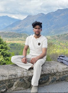 Sunny - Male escort in New Delhi Photo 2 of 2