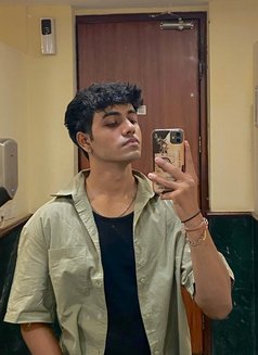 Aryan - Male वयस्क कलाकार in Bangalore Photo 1 of 1