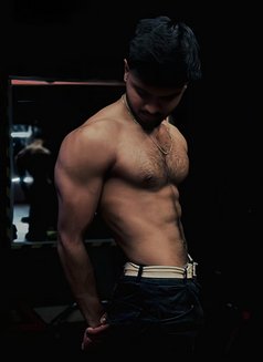 Deep - escort in Kolkata Photo 3 of 3