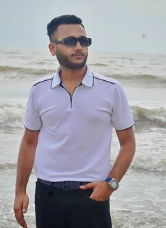 Arman - Male escort in New Delhi Photo 1 of 2