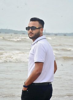Arman - Male escort in New Delhi Photo 2 of 2