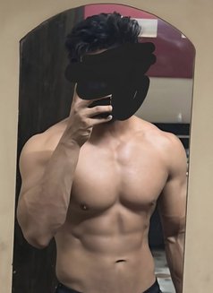 Akhil - Male எஸ்கார்ட் in New Delhi Photo 3 of 3