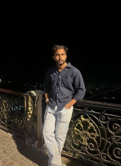 Shubh - Male escort in Noida Photo 3 of 4