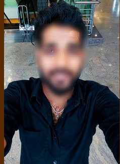 Saravanan - Male యాక్టర్ in Bangalore Photo 1 of 5