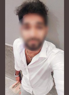 Saravanan - Male యాక్టర్ in Bangalore Photo 2 of 5