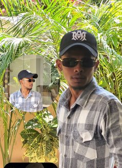 Saaaiiiif - Male escort in Kolkata Photo 2 of 3