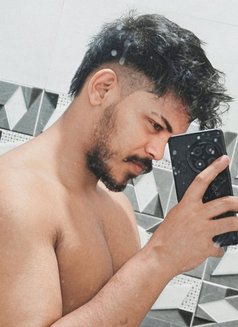 Aadil 8inch Mbull - Male escort in Gurgaon Photo 3 of 5