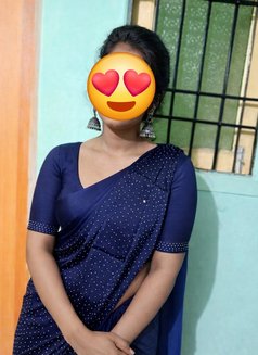 Riya Tamil Girl Cam and Meet - எஸ்கார்ட் in Chennai Photo 3 of 3