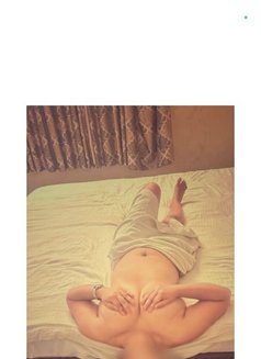 Anjali Singh - ఎస్కార్ట్ in Pune Photo 1 of 2