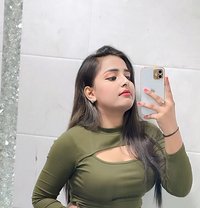 Independent Girl Disha From New Delhi - एस्कॉर्ट in New Delhi Photo 1 of 2