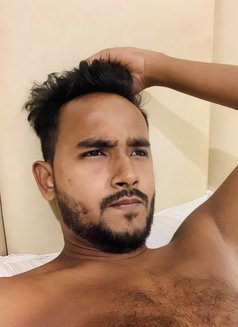 Mike - Male escort in Kolkata Photo 1 of 3