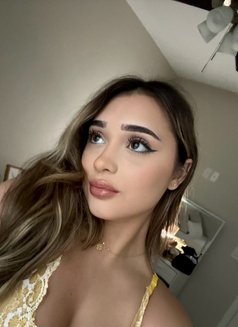 Alina Real Meet Only - एस्कॉर्ट in Chennai Photo 1 of 3