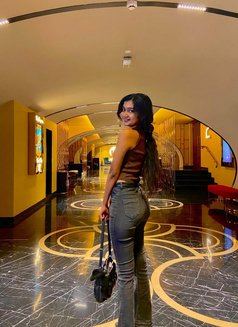 Aarushi - এস্কর্ট in Ahmedabad Photo 1 of 2