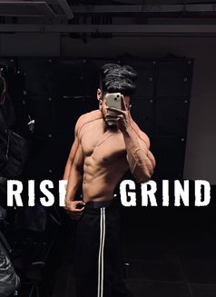 Hardik Shinde - Male escort in Pune Photo 2 of 5