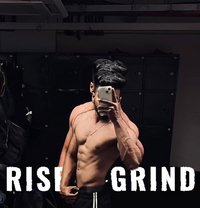 Hardik Shinde - Male এস্কর্ট in Pune