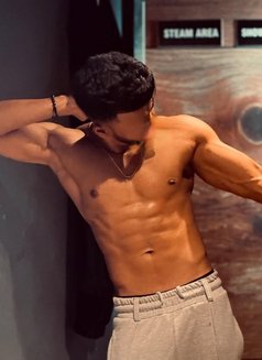 Hardik Shinde - Male escort in Pune Photo 5 of 5