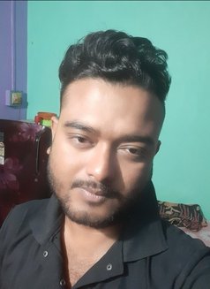 Arush Khan - Male escort in Kolkata Photo 4 of 4