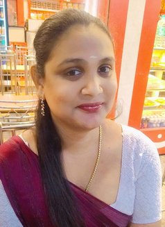 Transexual Chennai Virugambakam Lathiga - Transsexual escort in Chennai Photo 3 of 6