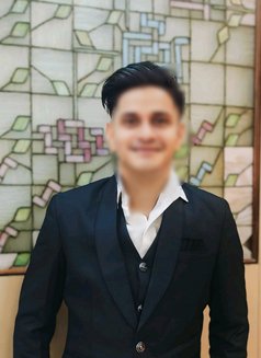 Moment Maker - Male ఎస్కార్ట్ in Mumbai Photo 2 of 4