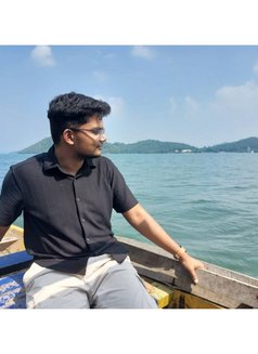 Arjo - Male escort in Kolkata Photo 1 of 2