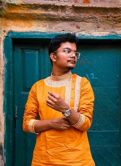 Arjo - Male escort in Kolkata Photo 2 of 2